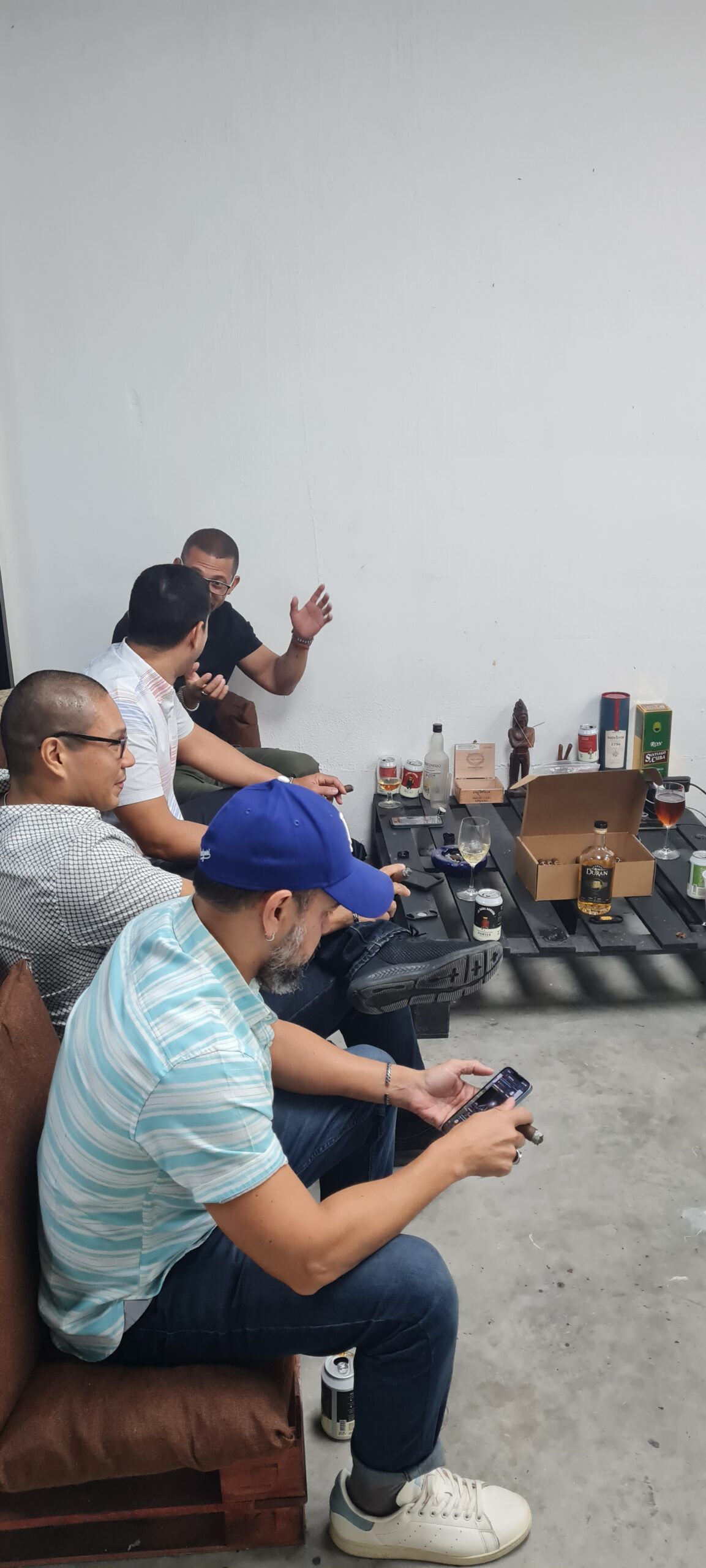 Tardeo Especial 2024 disfrutando la producción de tabacos premium en Montes de Oca con Ron El Galante, La Rana Dorada y Panama Cigar Club en Panamá.